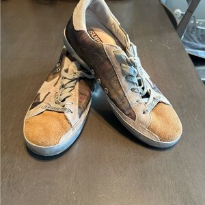 Golden Goose Sneakers